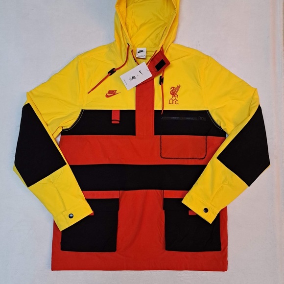 Men's MEDIUM Nike X Liverpool Hype Hike Lifestyle Jacket - Picture 6 of 10